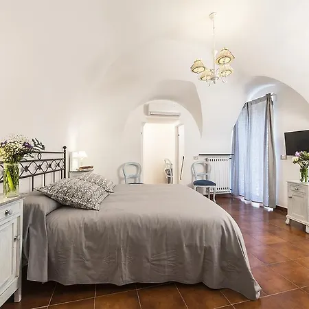 I Tre Camini 3* Tarquinia